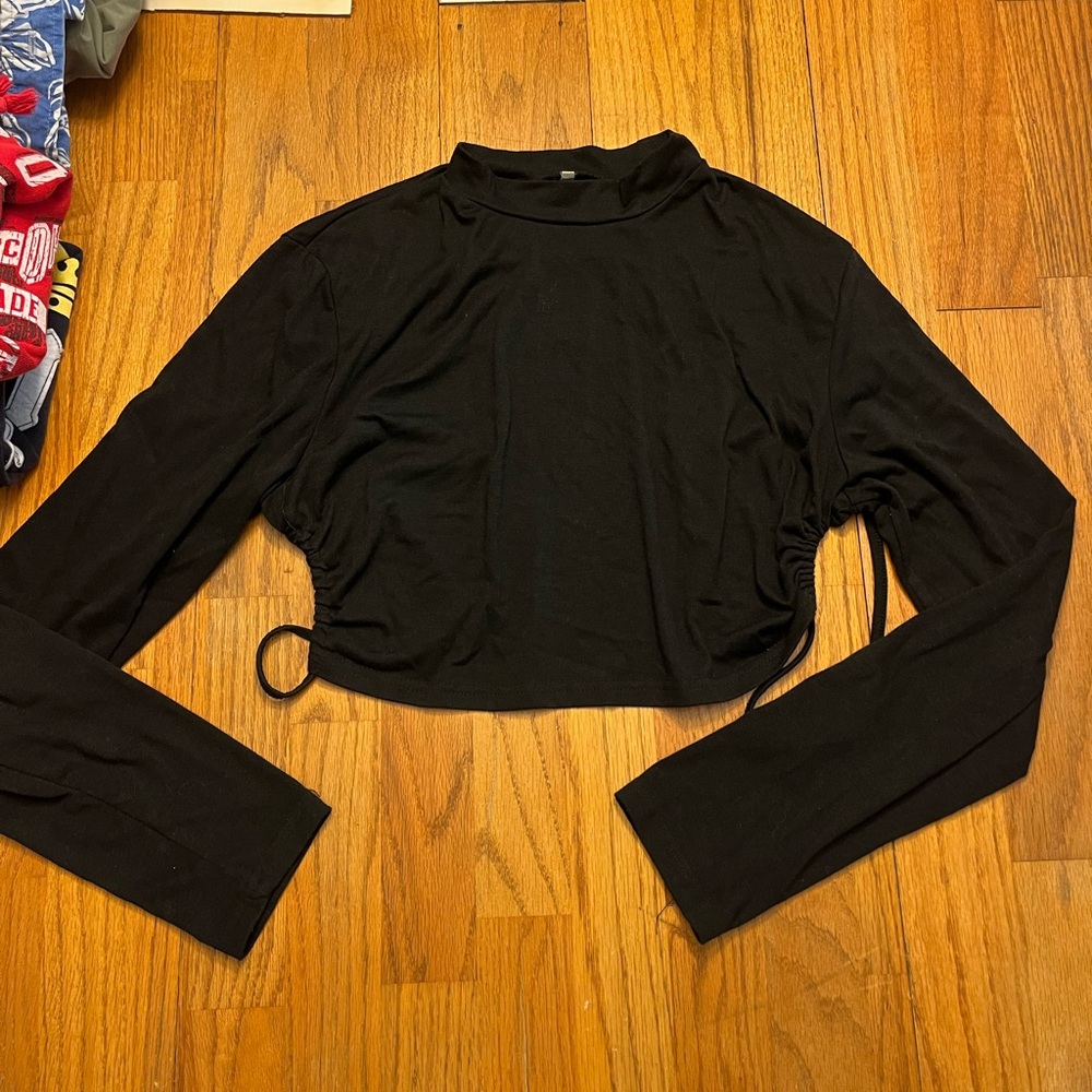 Open Back Long Sleeve Crop Top - Picture 1 of 6